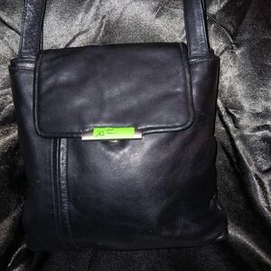 Elegant Black Leather Men's Bag